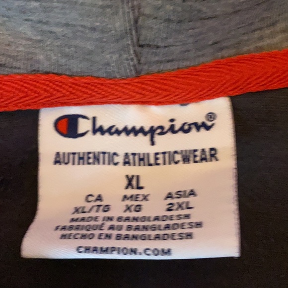 University of Georgia Hoodie - Picture 3 of 4